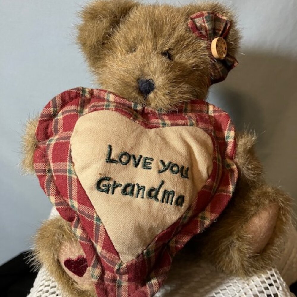 "Love‎ You Grandma" Teddy Bear by Boyd's Bears Retired Vintage 2002